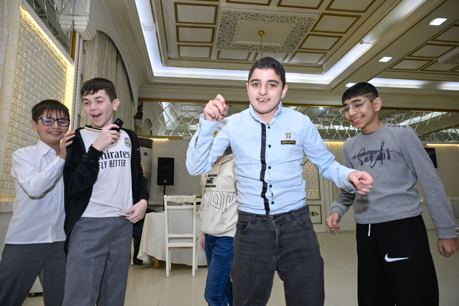 On December 24-25, 2024, a New Year's celebration was organized for children under the age of 18 with visual impairments and disabilities living in Baku and Absheron.