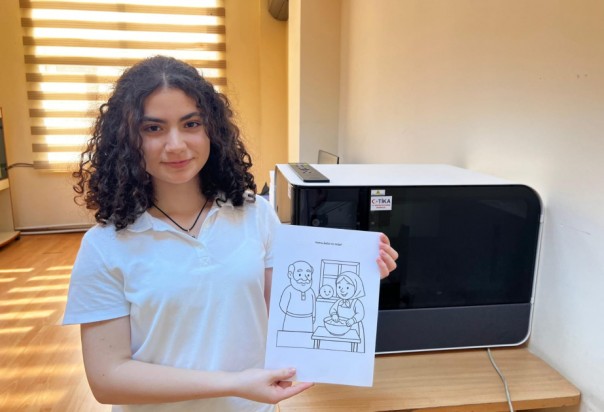 {"en":"R\u0259ng\u0259 toxun \u2013 G\u00f6rm\u0259 m\u0259hdudiyy\u0259tli u\u015faqlar \u00fc\u00e7\u00fcn m\u0259kt\u0259blinin unikal layih\u0259si","az":"R\u0259ng\u0259 toxun \u2013 G\u00f6rm\u0259 m\u0259hdudiyy\u0259tli u\u015faqlar \u00fc\u00e7\u00fcn m\u0259kt\u0259blinin unikal layih\u0259si","ru":"R\u0259ng\u0259 toxun \u2013 G\u00f6rm\u0259 m\u0259hdudiyy\u0259tli u\u015faqlar \u00fc\u00e7\u00fcn m\u0259kt\u0259blinin unikal layih\u0259si"}