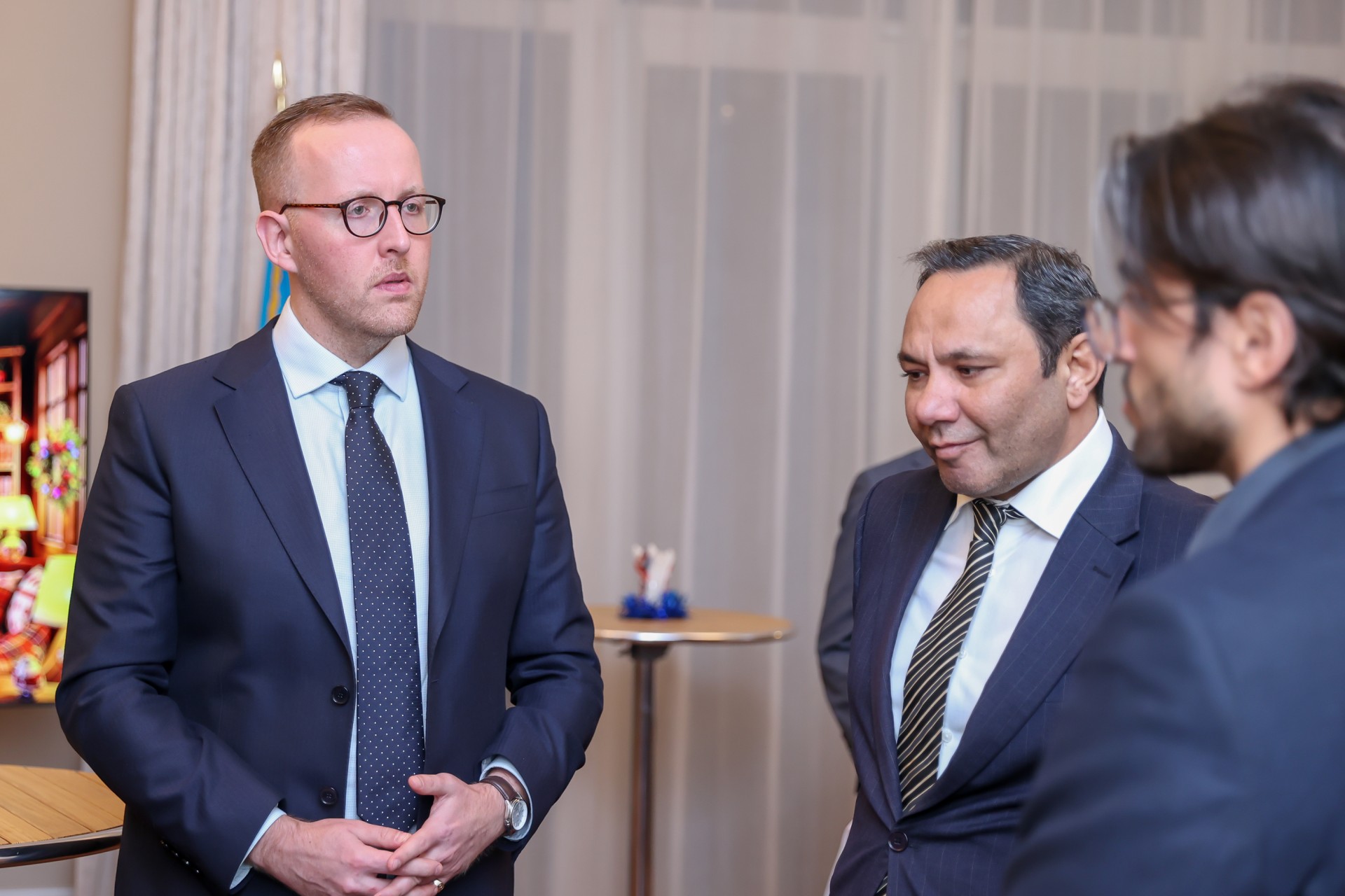 Britaniya Səfirinin Bakıdakı İqamətgahında Görüş Keçirilib