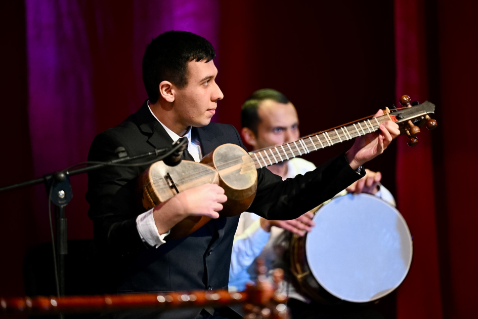 Mahnı Teatrında konsert: “Elimizə yaz gəlir”